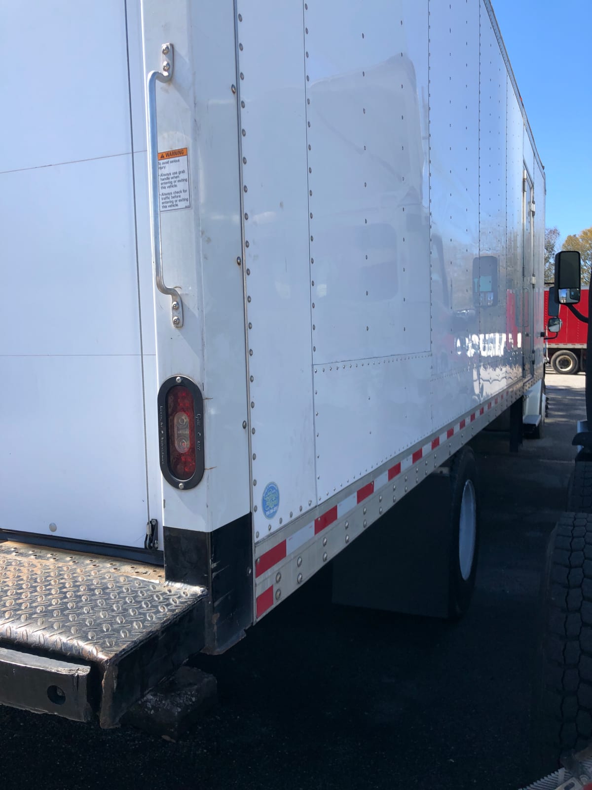 2019 Freightliner/Mercedes M2 106 809830