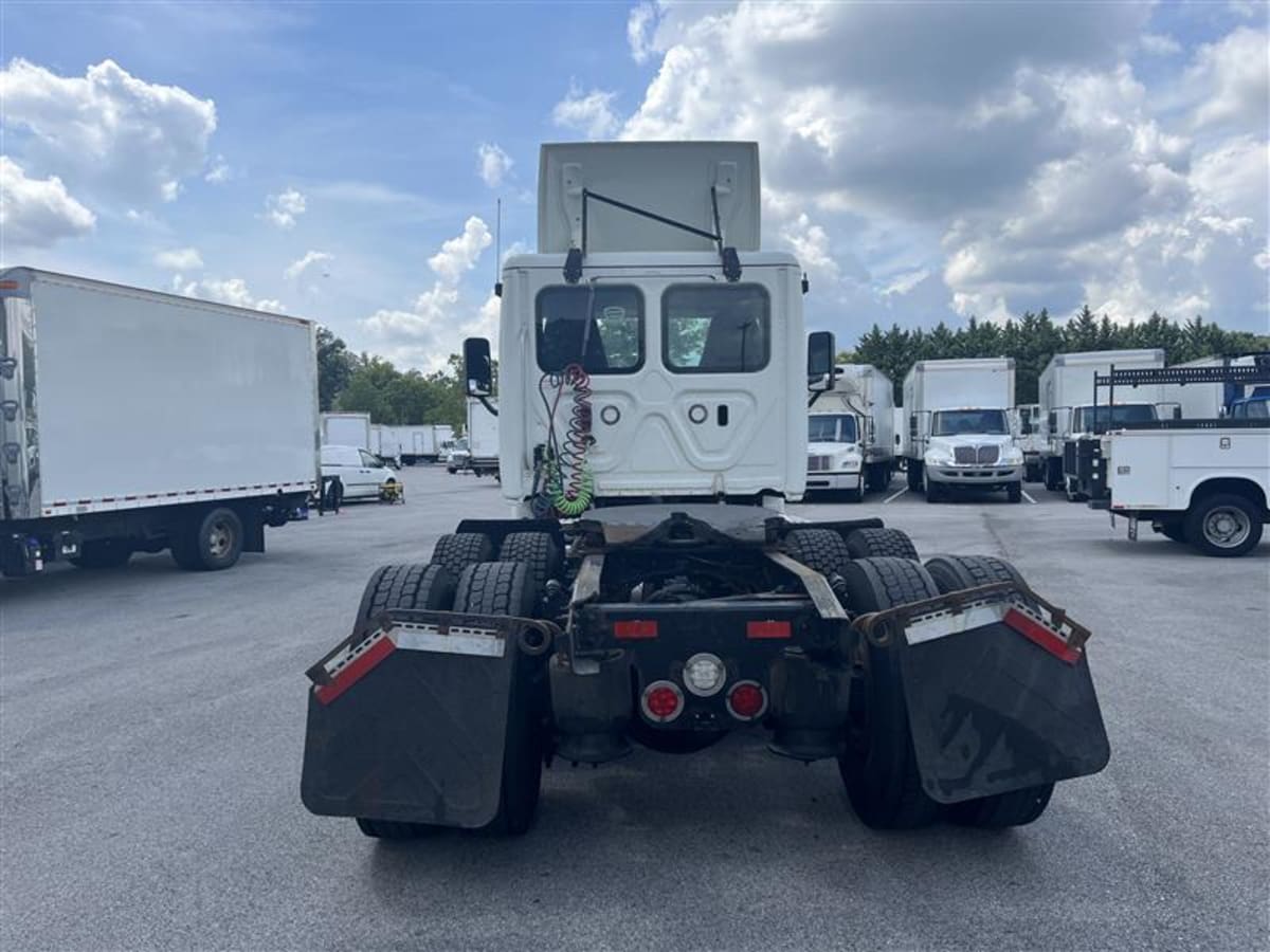 2019 Freightliner - image 5