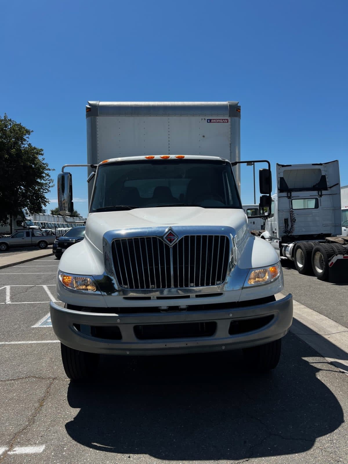2019 Navistar International 4300 809906