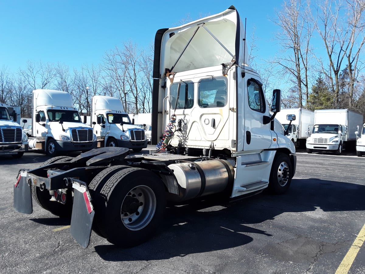 2019 Freightliner/Mercedes CASCADIA 125 809933
