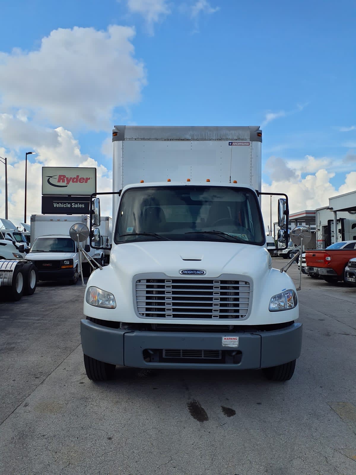 2019 Freightliner M2 106 in Miami, FL — photo 2