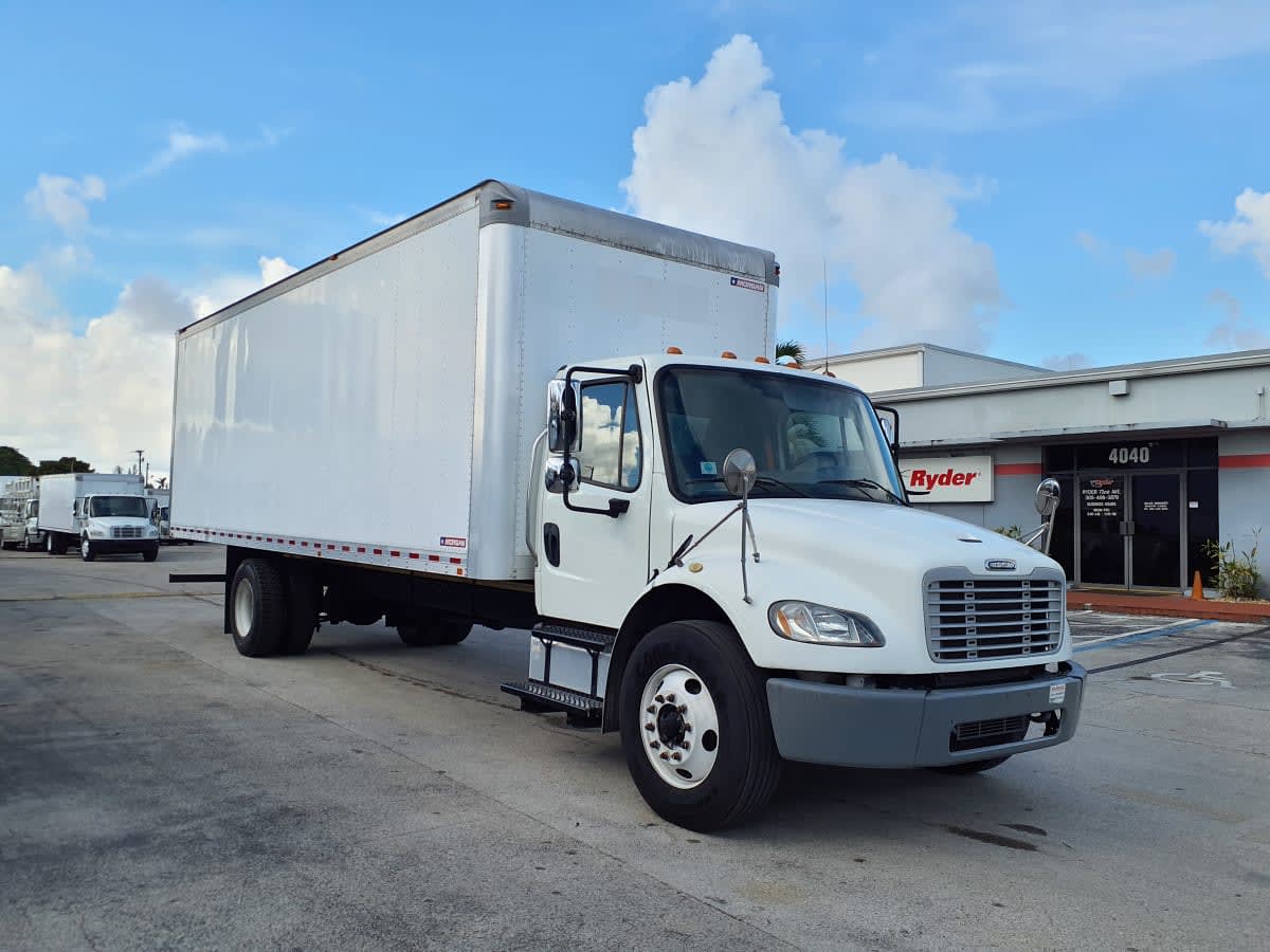 2019 Freightliner M2 106 in Miami, FL — photo 3