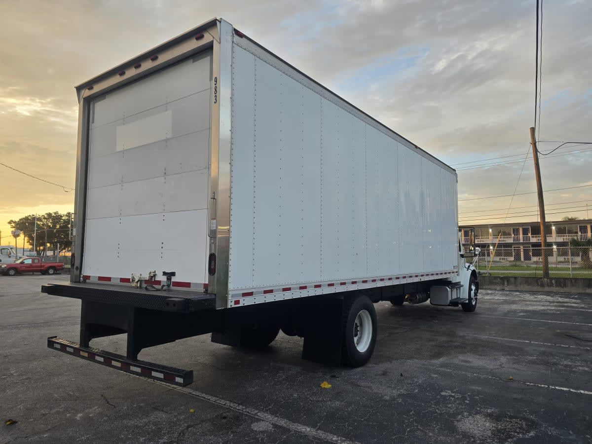 2019 Freightliner M2 106 in Tampa, FL — photo 6