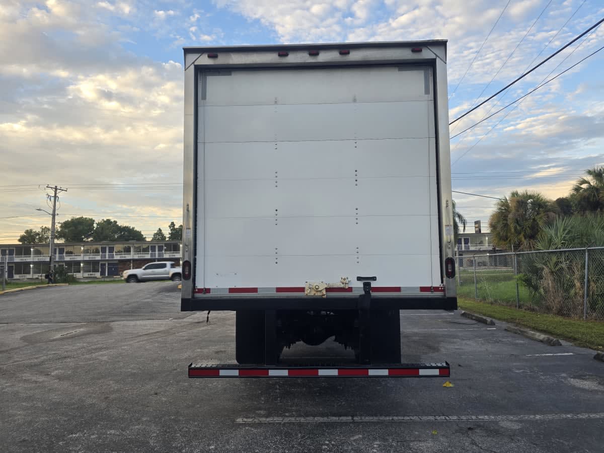 2019 Freightliner M2 106 in Tampa, FL — photo 5
