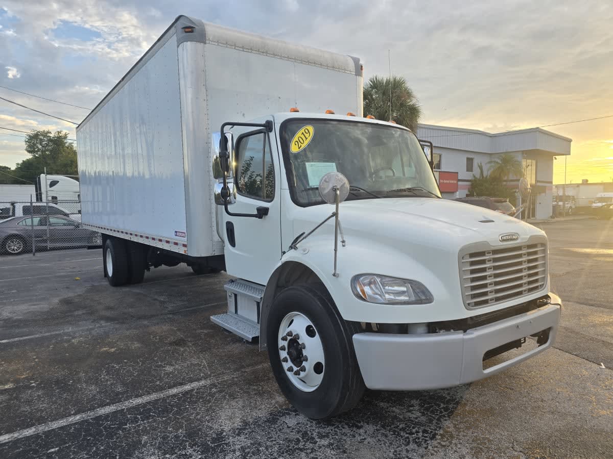 2019 Freightliner M2 106 in Tampa, FL