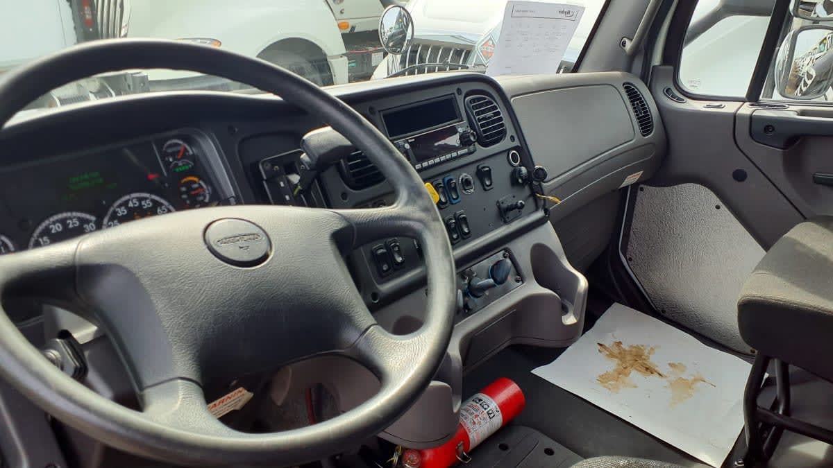 2019 Freightliner/Mercedes M2 106 809987