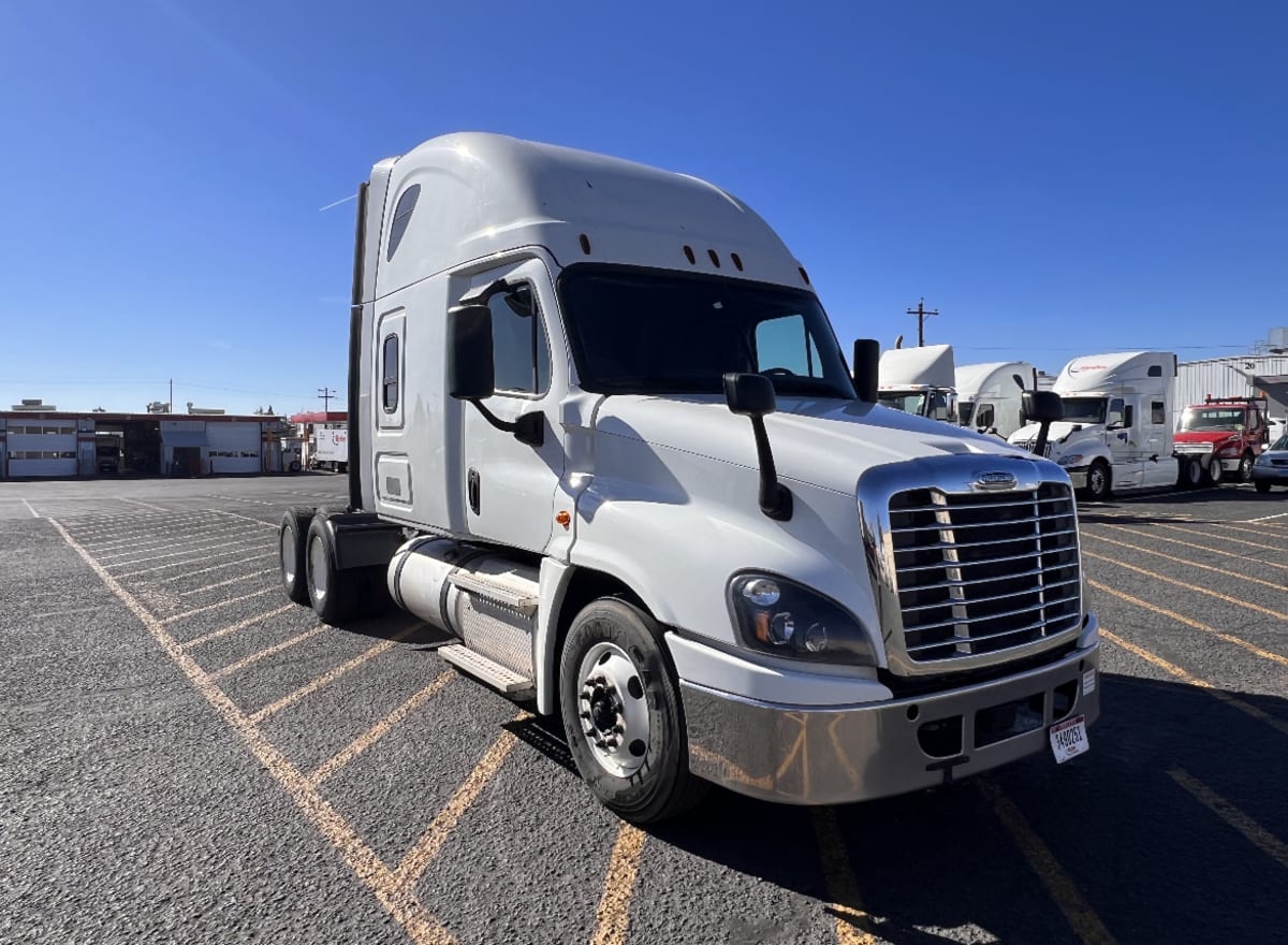 2019 Freightliner/Mercedes CASCADIA 125 810064