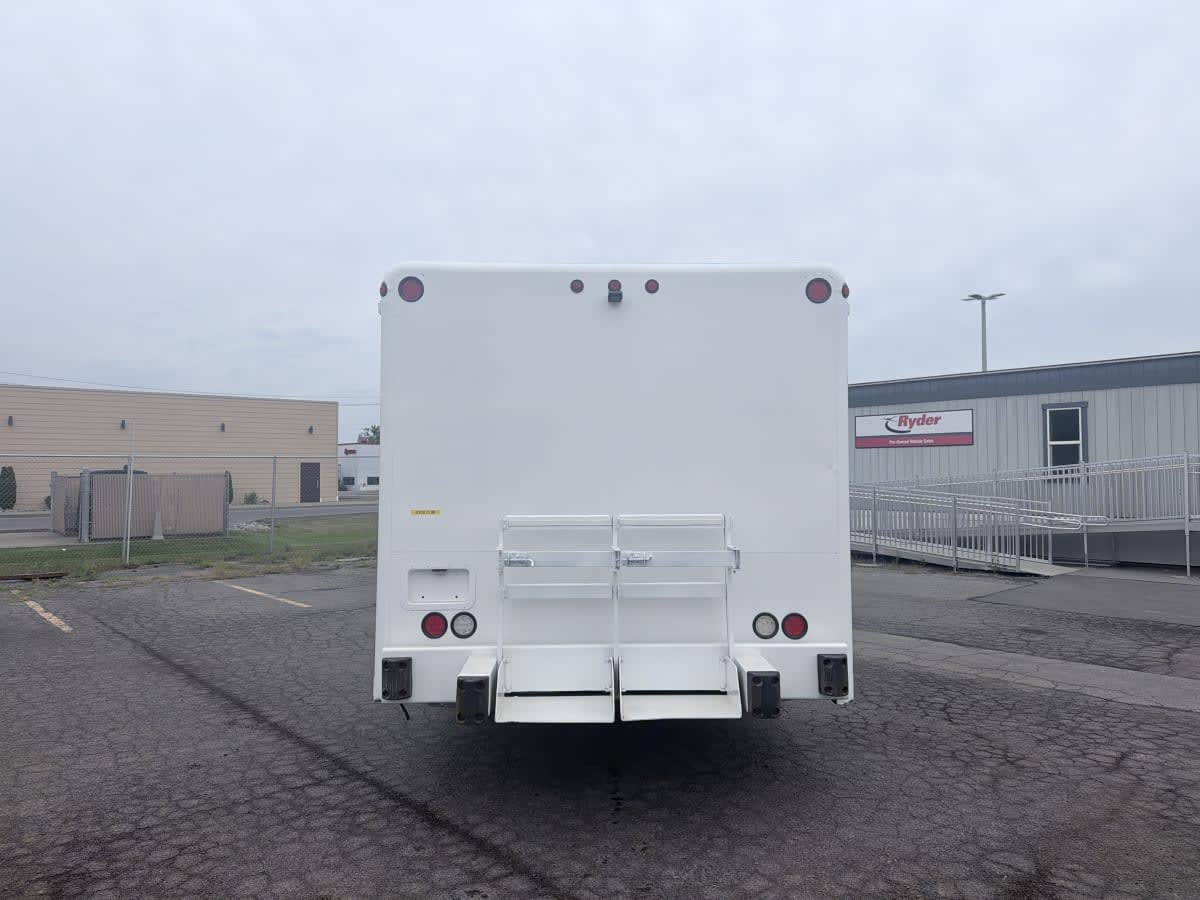 2019 Freightliner M2 106 in Syracuse, NY — photo 5