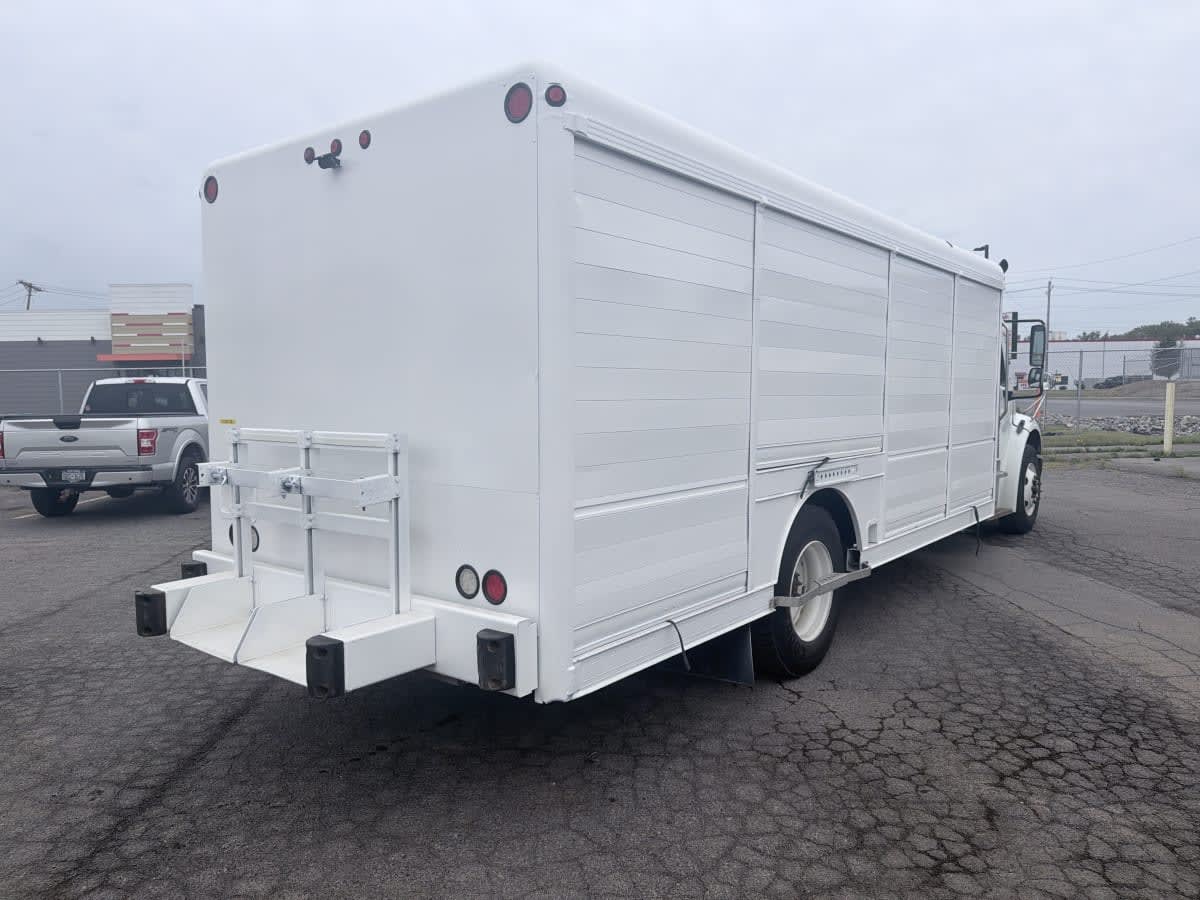 2019 Freightliner M2 106 in Syracuse, NY — photo 4