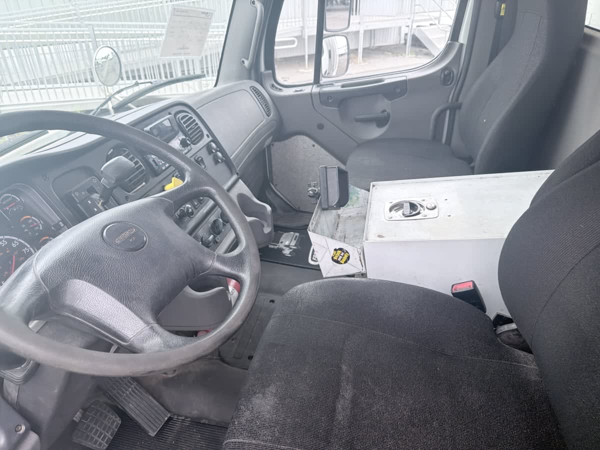 2019 Freightliner M2 106 in Syracuse, NY — photo 7