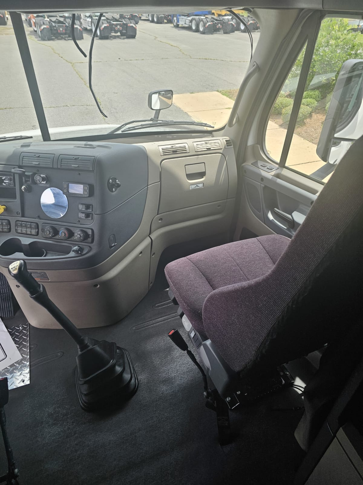 2019 Freightliner/Mercedes CASCADIA 125 810092