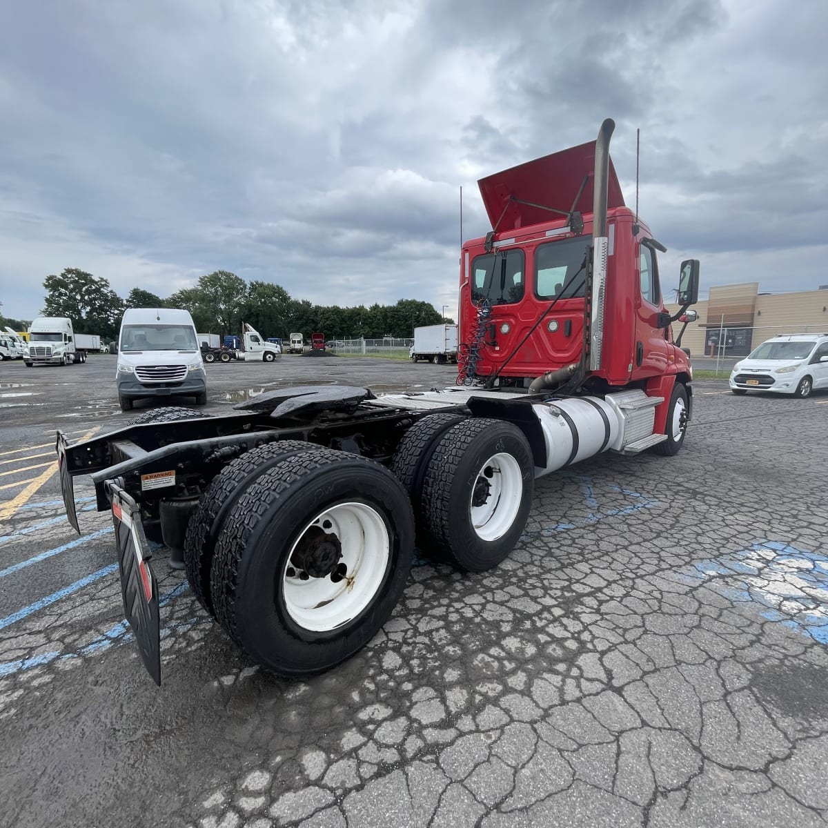 2019 Freightliner/Mercedes CASCADIA 125 810120