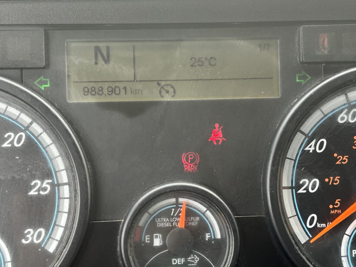 2019 Freightliner/Mercedes CASCADIA 125 810124