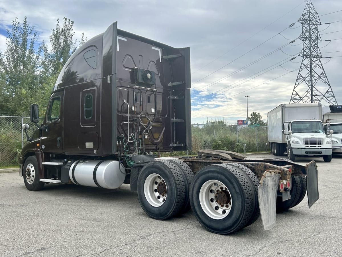 2019 Freightliner/Mercedes CASCADIA 125 810124