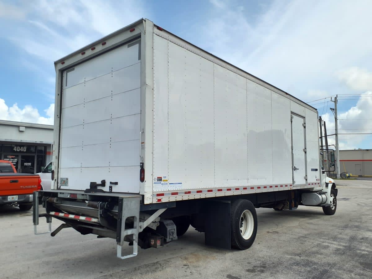 2019 International 4300 in Miami, FL — photo 4