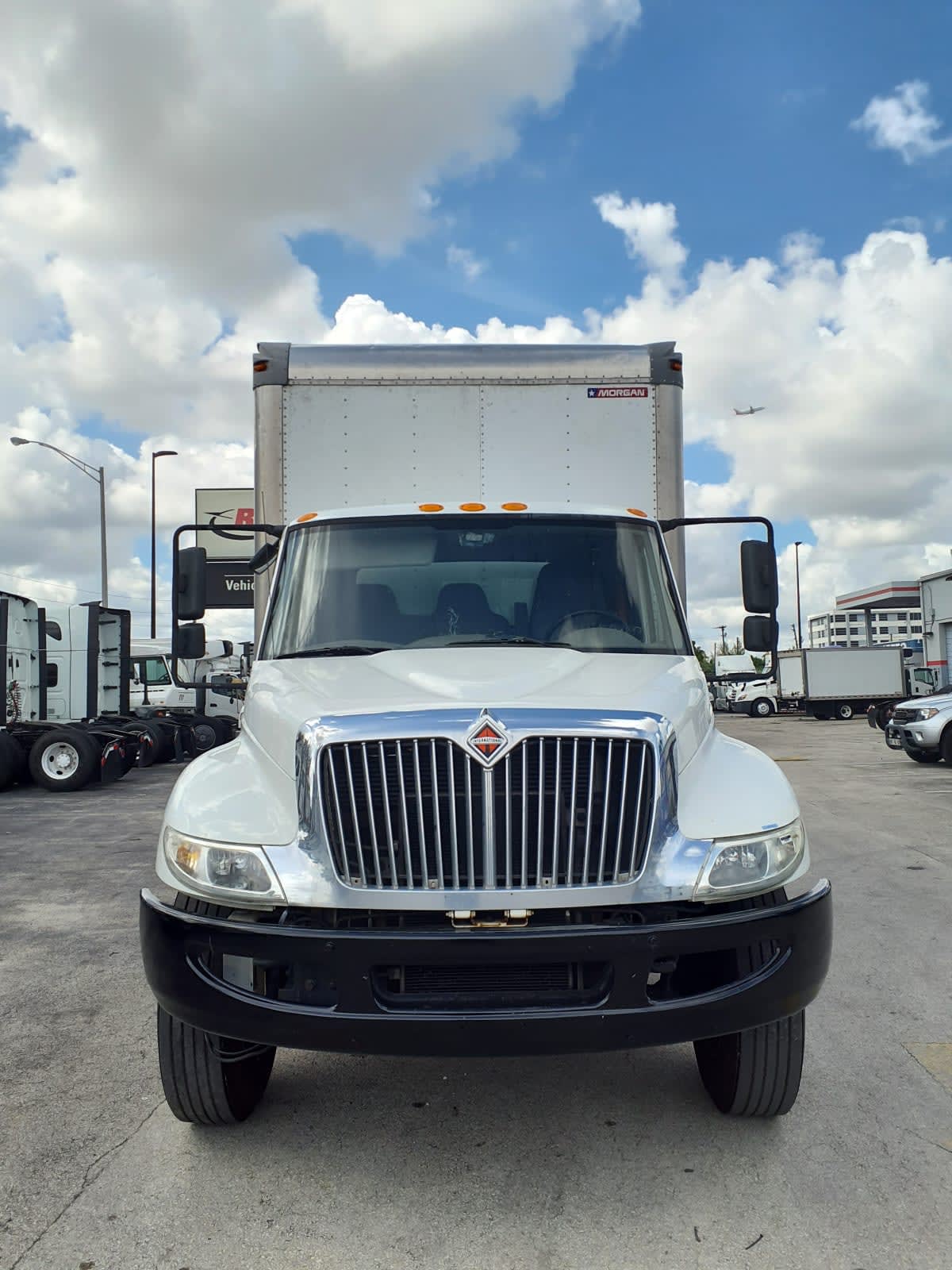 2019 International 4300 in Miami, FL — photo 2