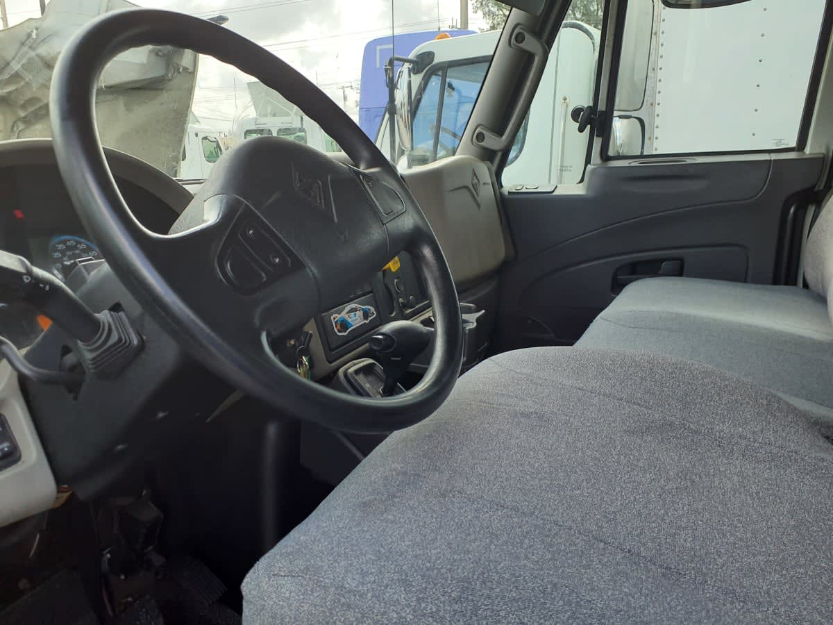 2019 International 4300 in Miami, FL — photo 7