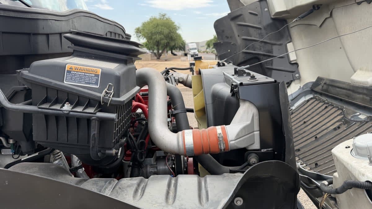 2019 Navistar International 4300 810148
