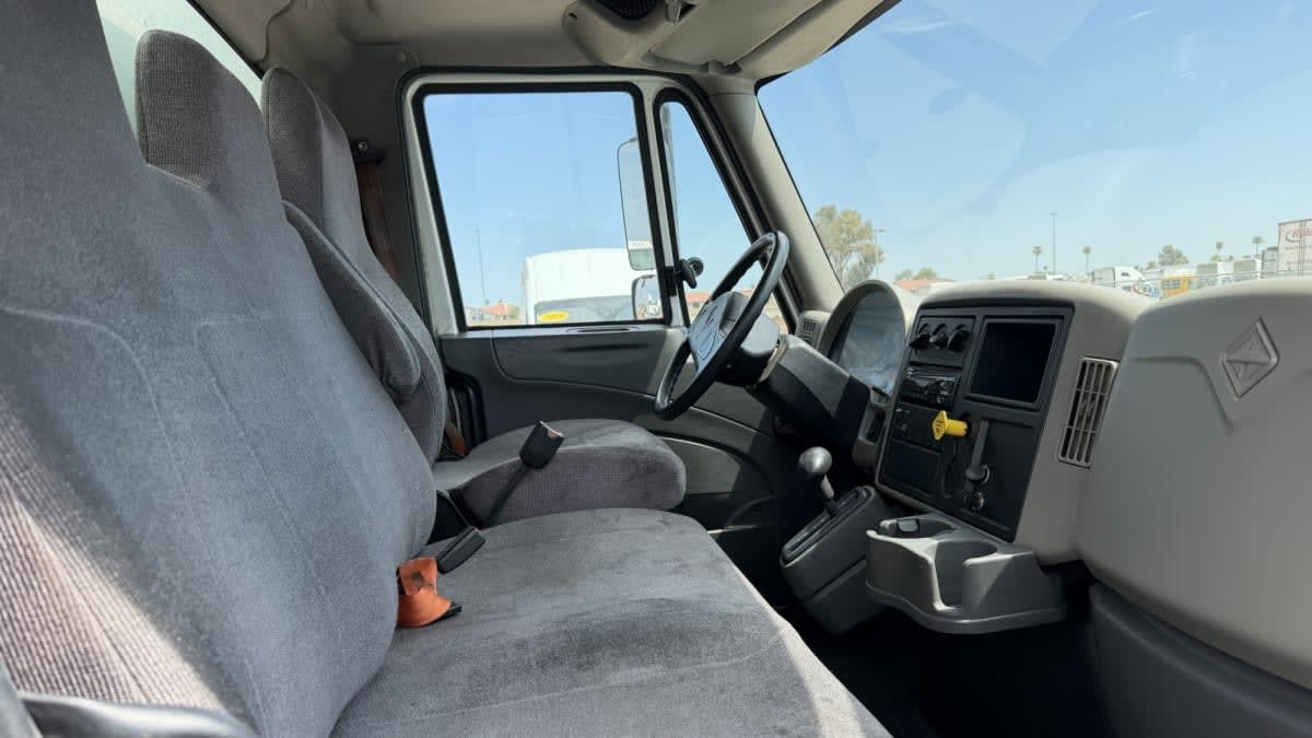 2019 Navistar International 4300 810148