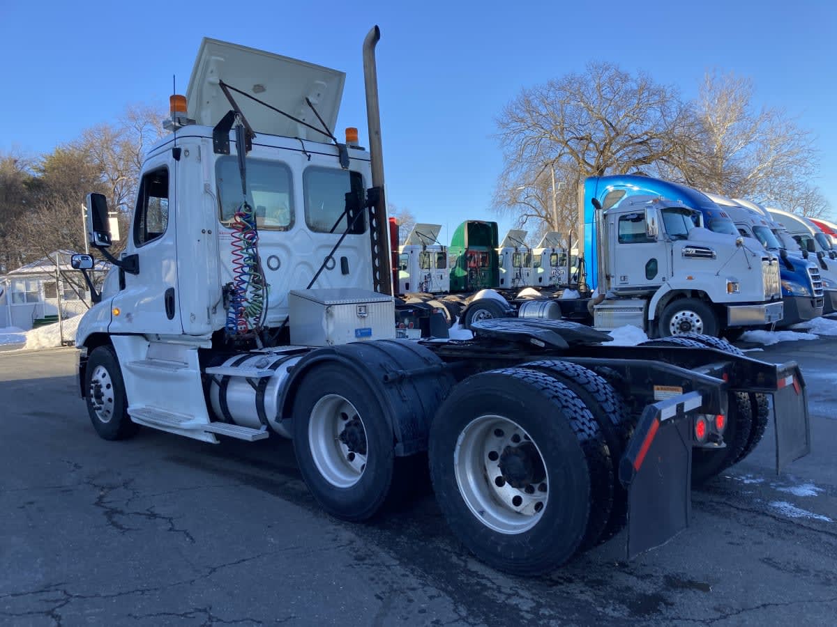 2019 Freightliner/Mercedes CASCADIA 125 810190