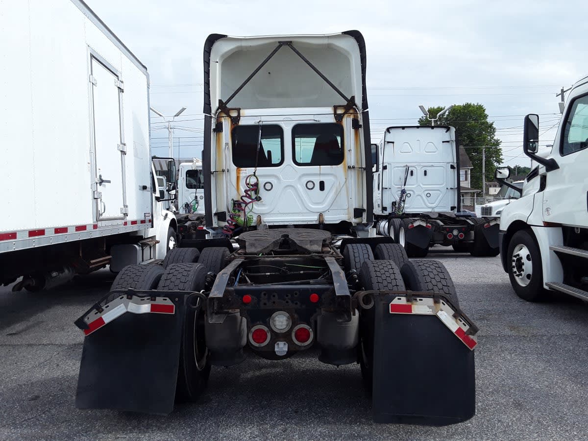 2019 Freightliner CASCADIA 125 810212