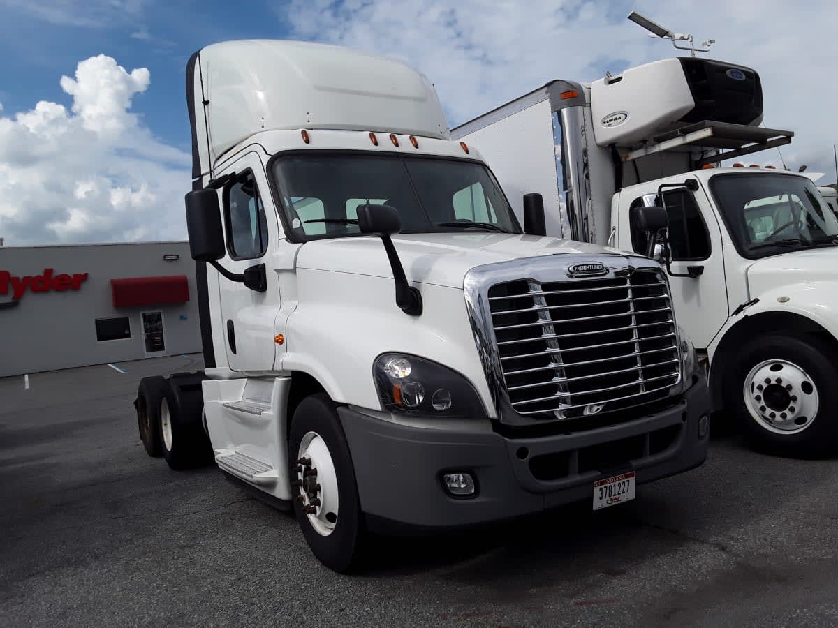 2019 Freightliner CASCADIA 125 810212