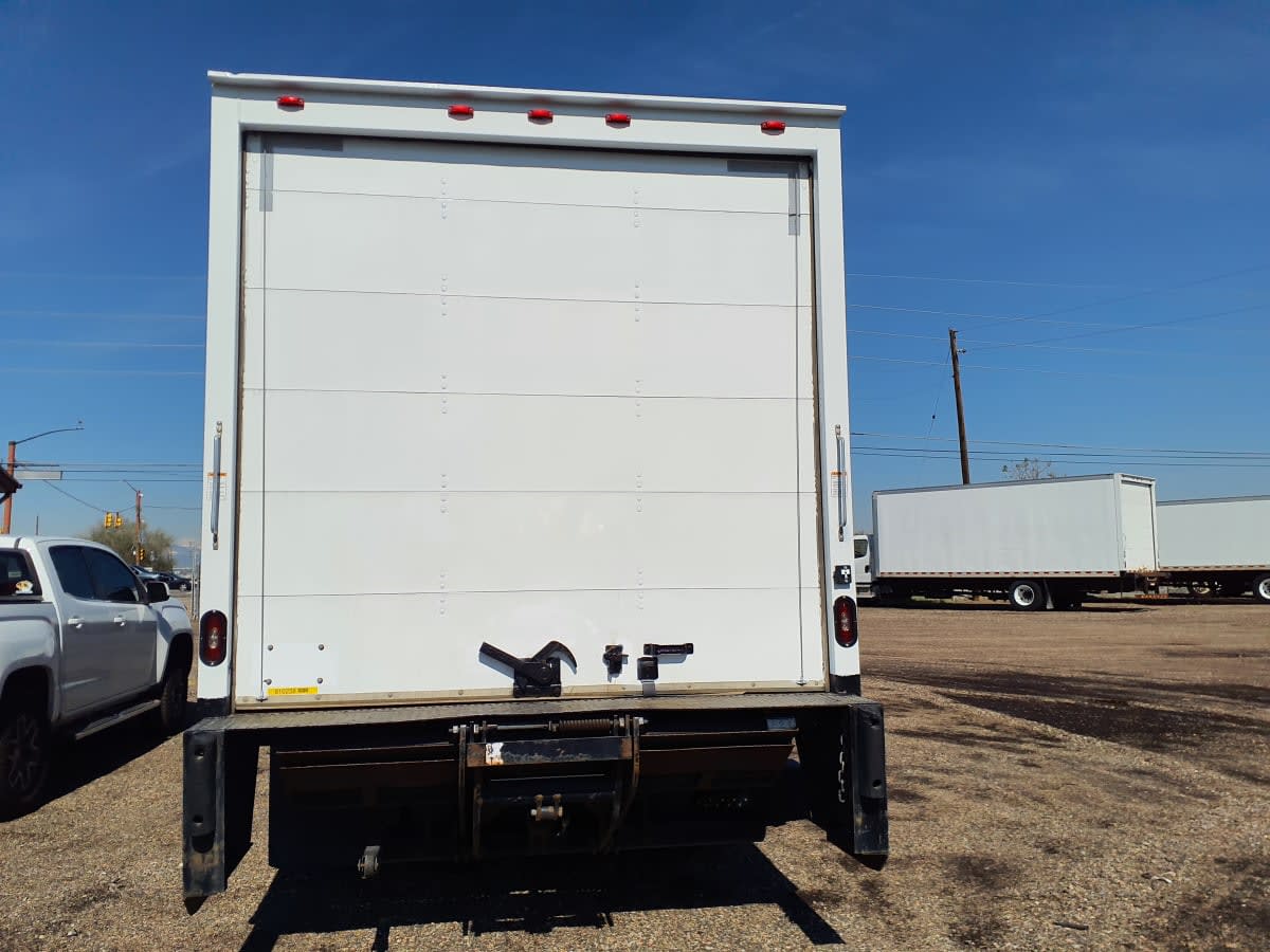 2018 Isuzu NPR HD 810238