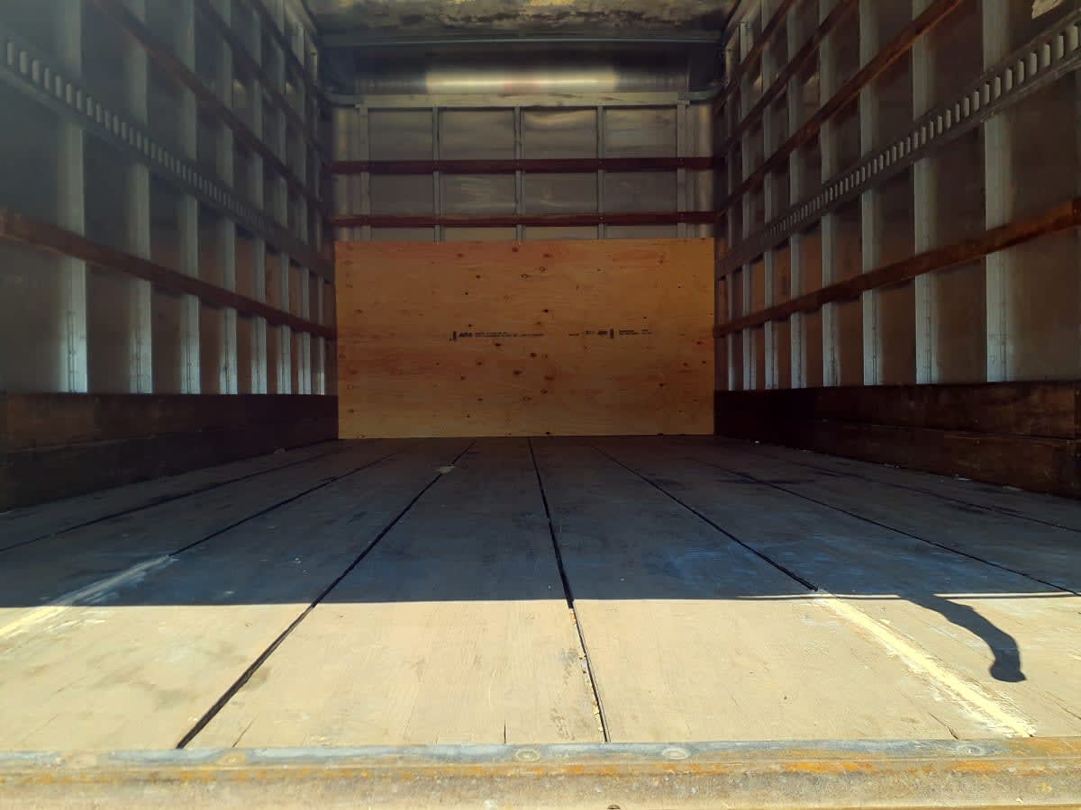 2018 Isuzu NPR HD 810238