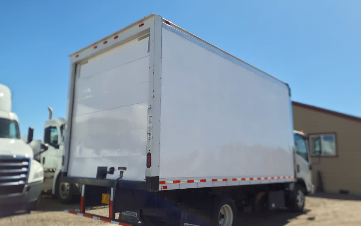 2018 Isuzu NPR HD 810239