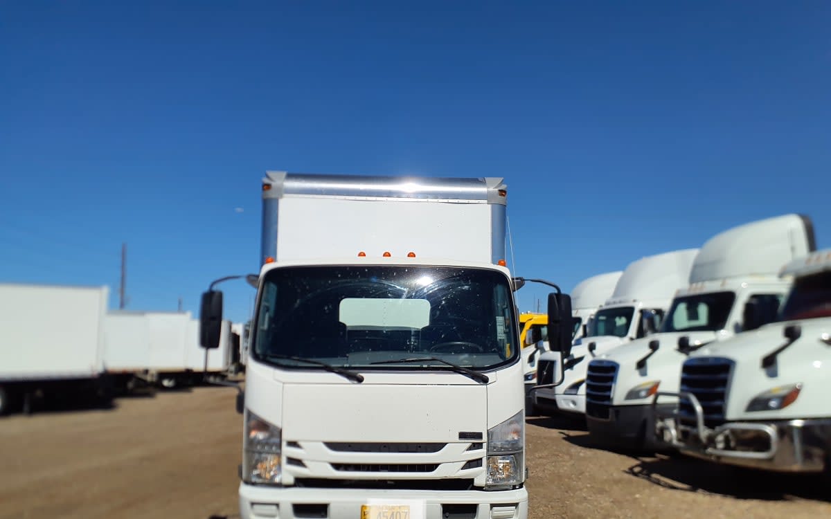 2018 Isuzu NPR HD 810239