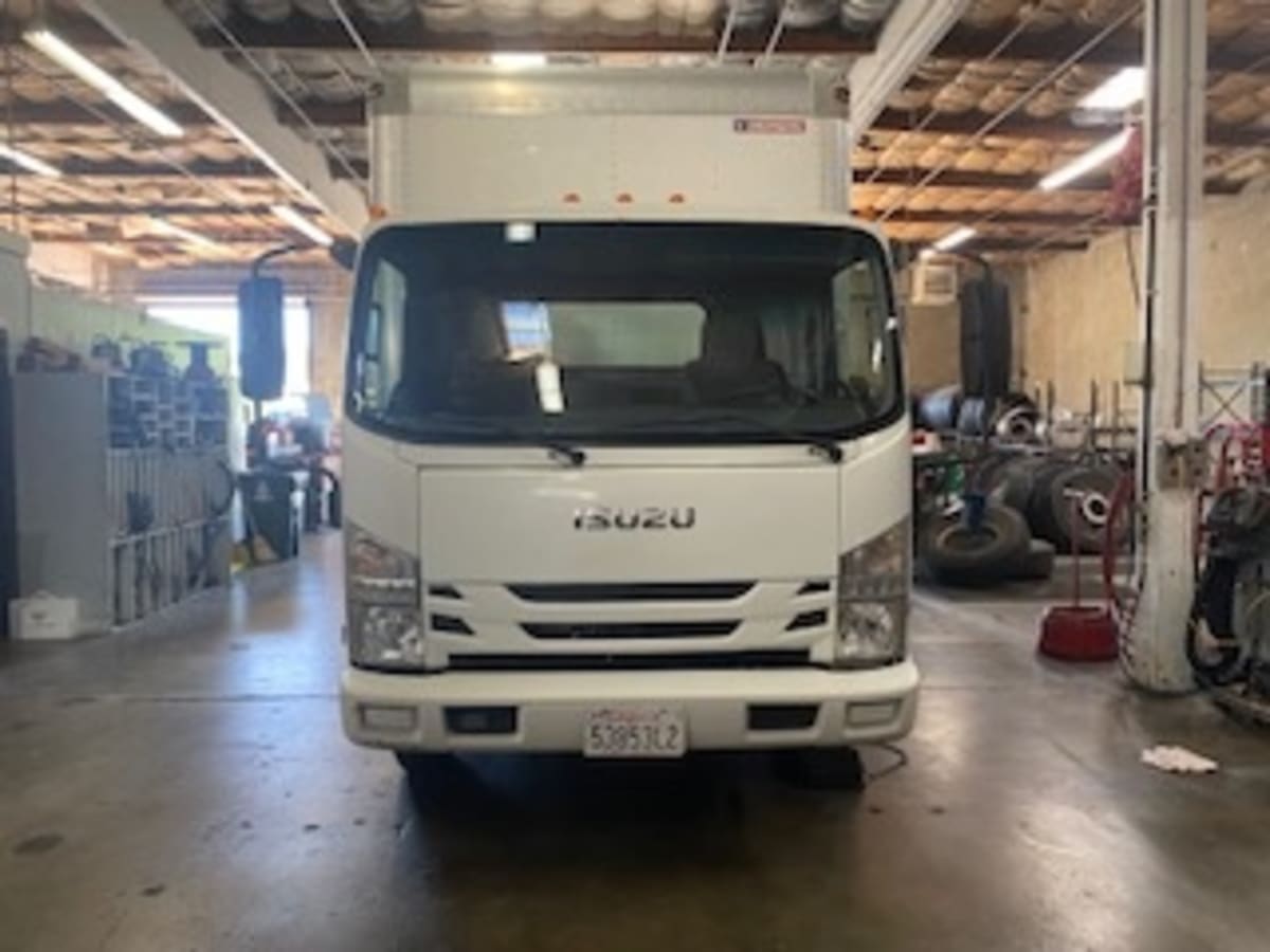 2018 Isuzu NPR HD 810242