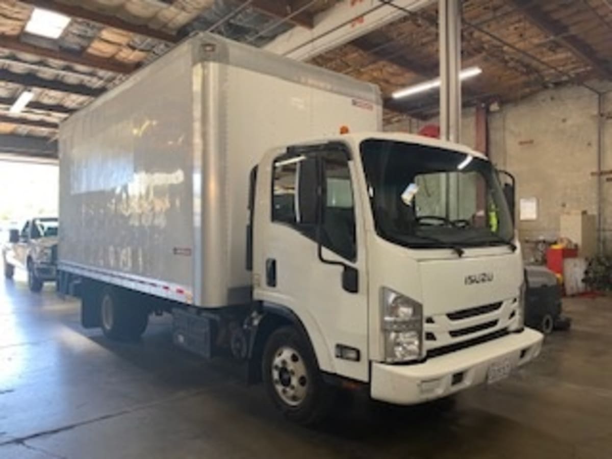 2018 Isuzu NPR HD 810242