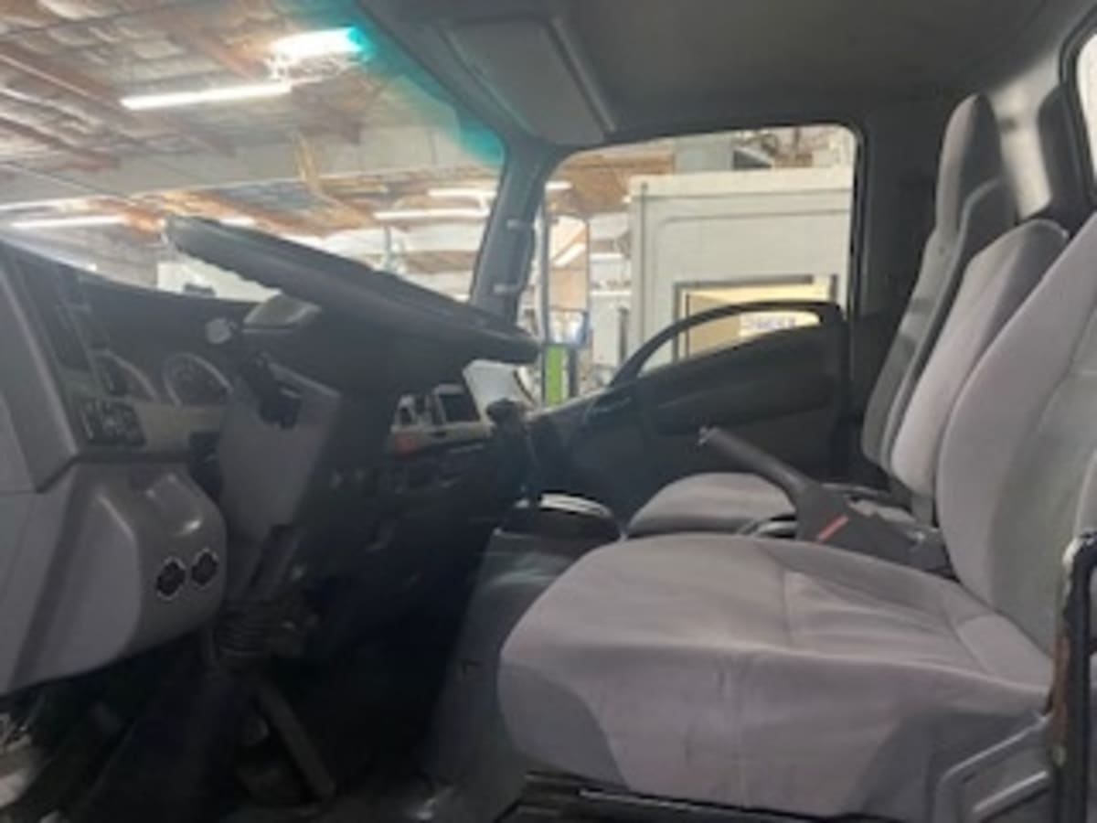 2018 Isuzu NPR HD 810242