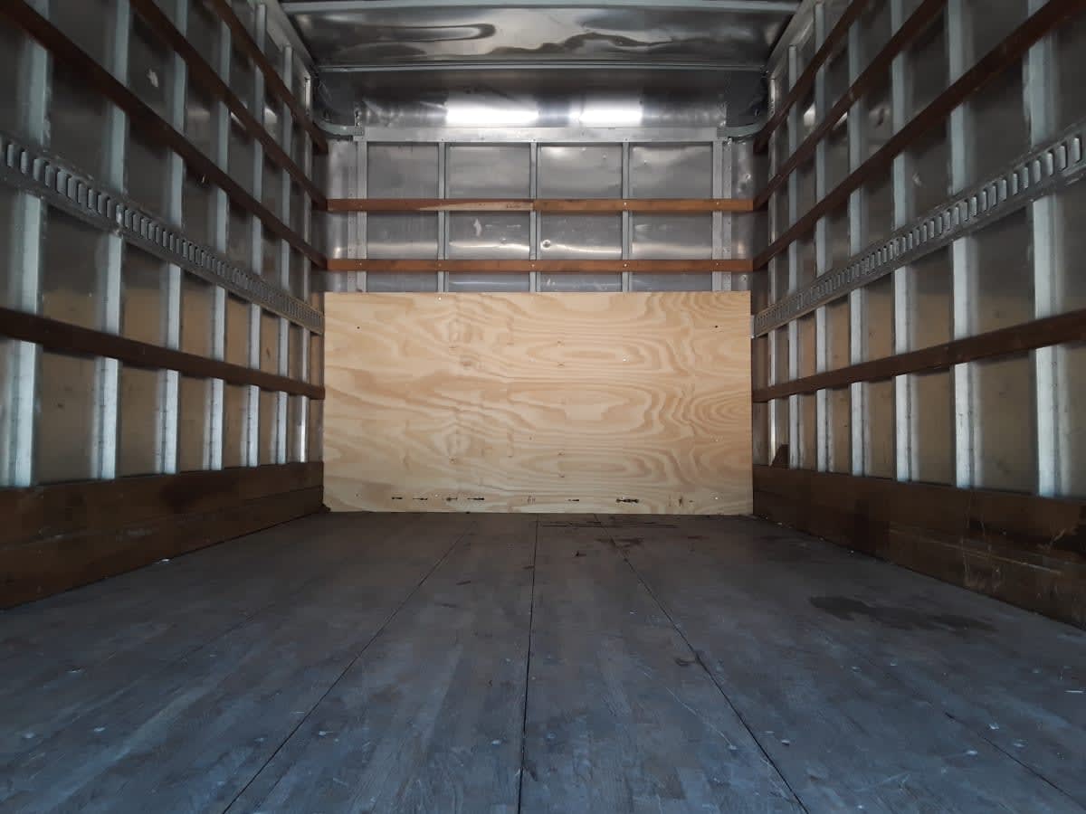 2018 Isuzu NPR HD 810275
