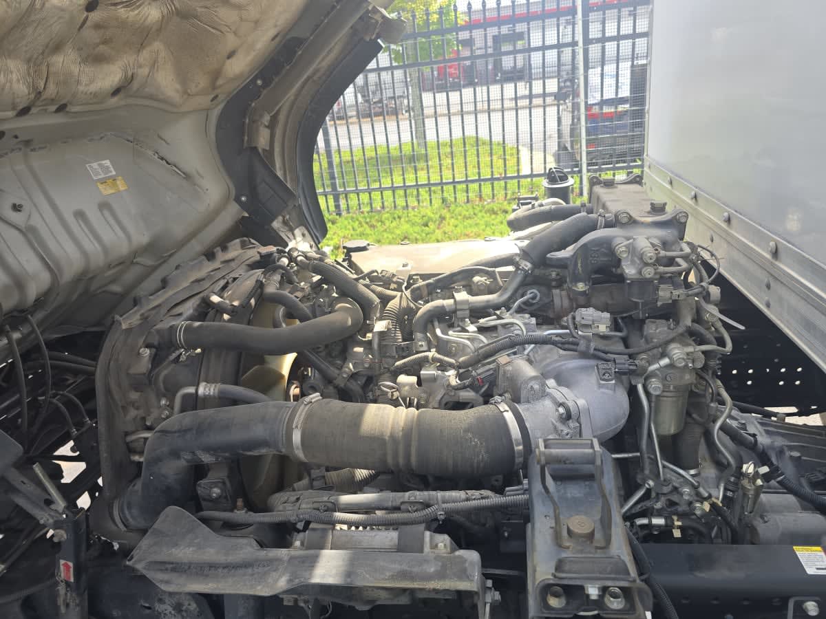 2018 Isuzu NPR HD 810307