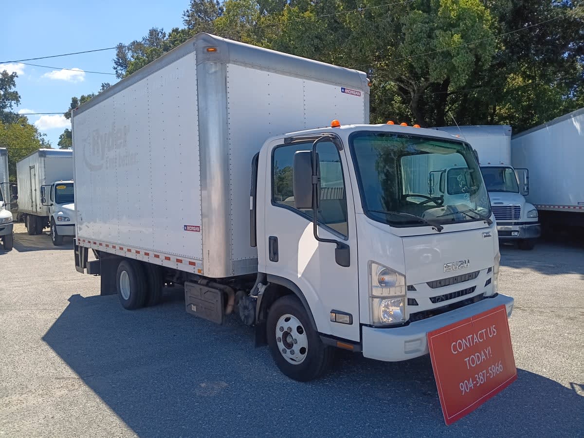 2018 Isuzu NPR HD 810320