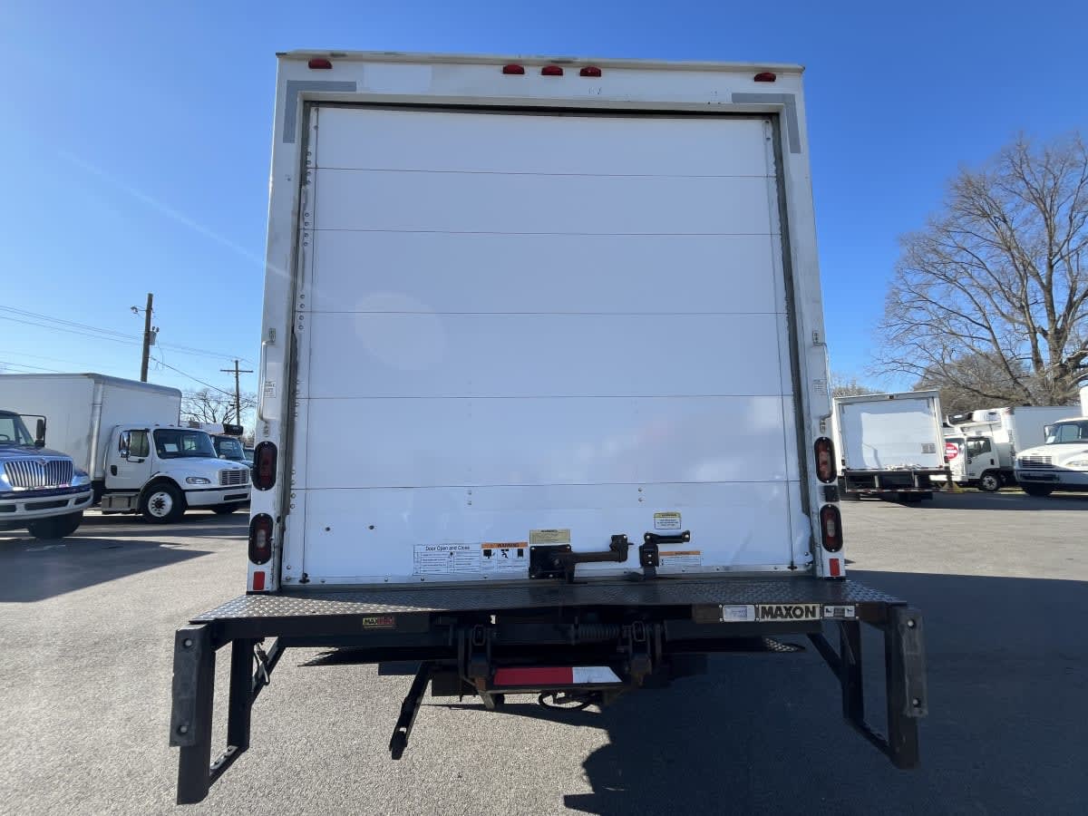 2018 Isuzu NPR HD 810322