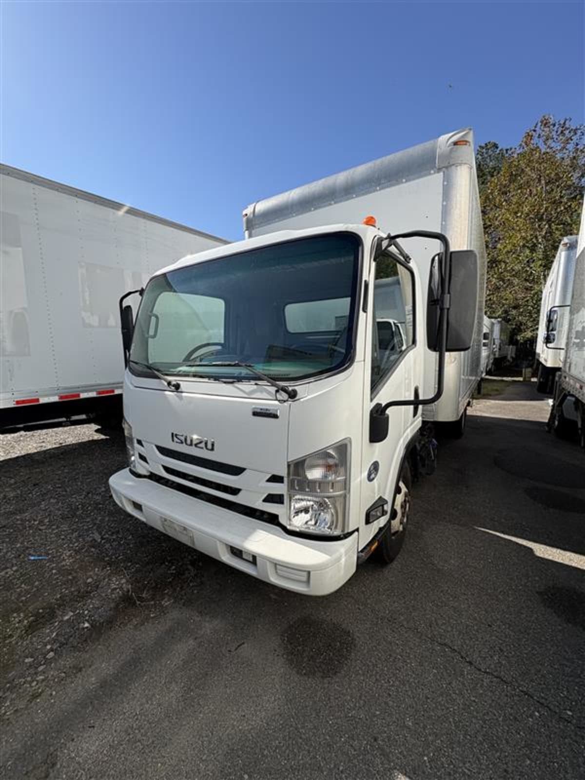 2018 Isuzu NPR HD 810343 2018 Isuzu NPR HD 810343