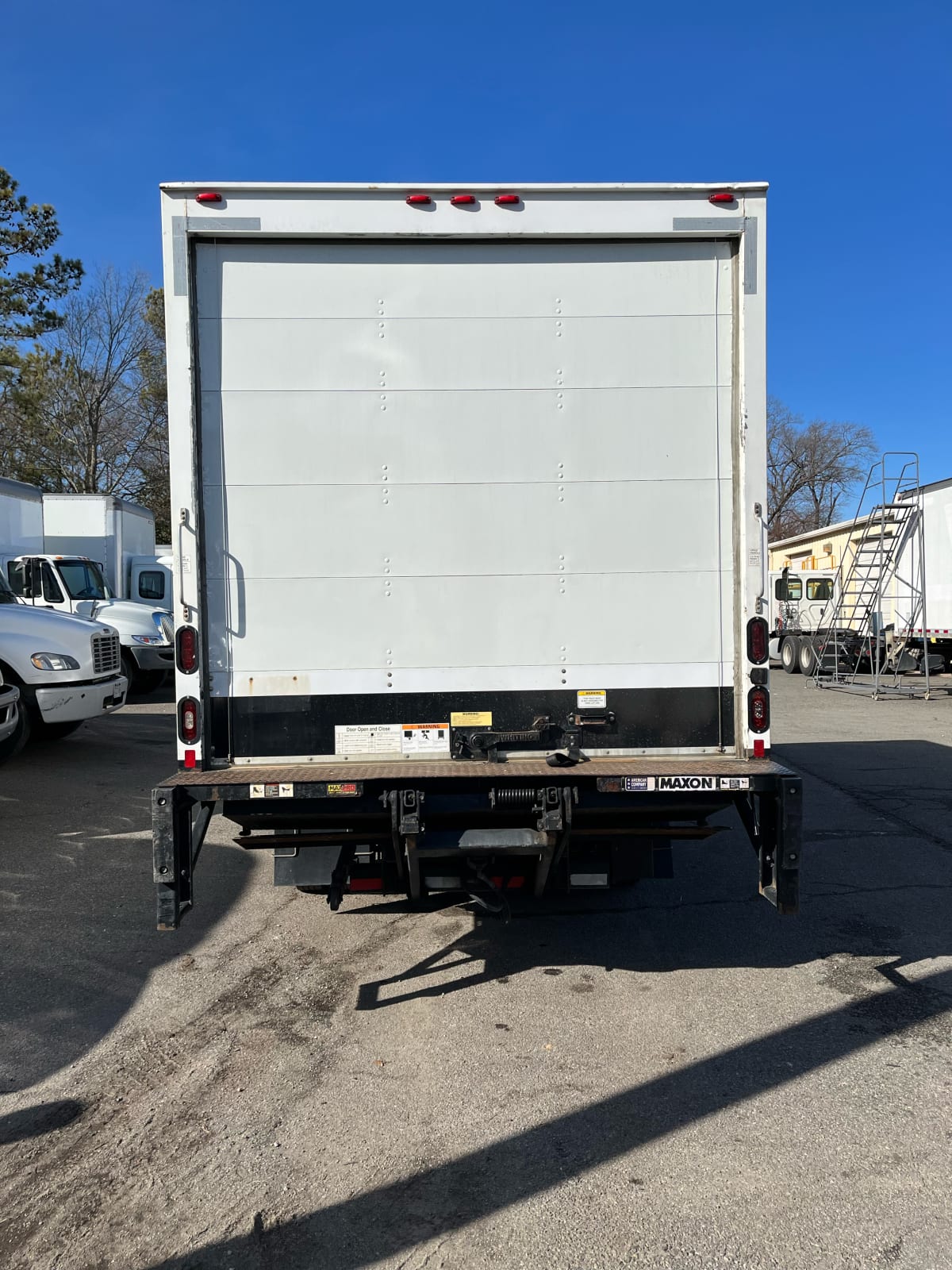 2018 Isuzu NPR HD 810345