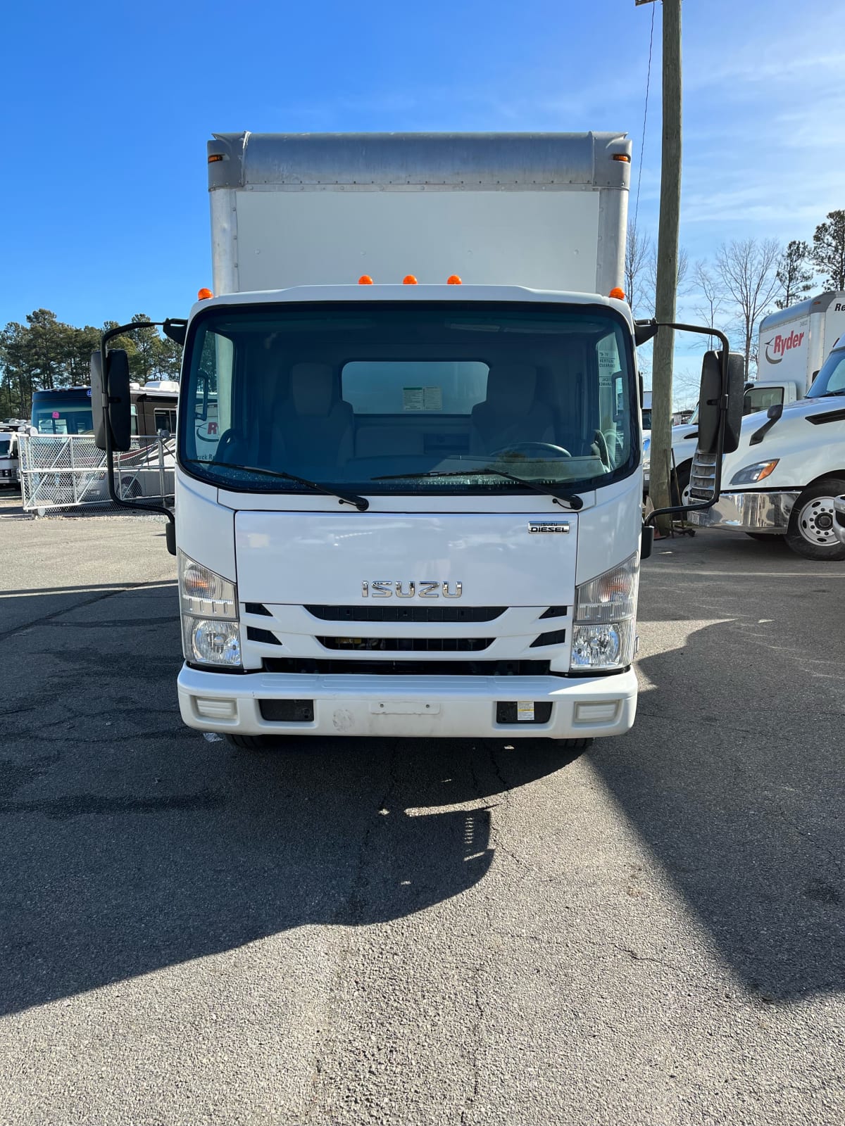 2018 Isuzu NPR HD 810345