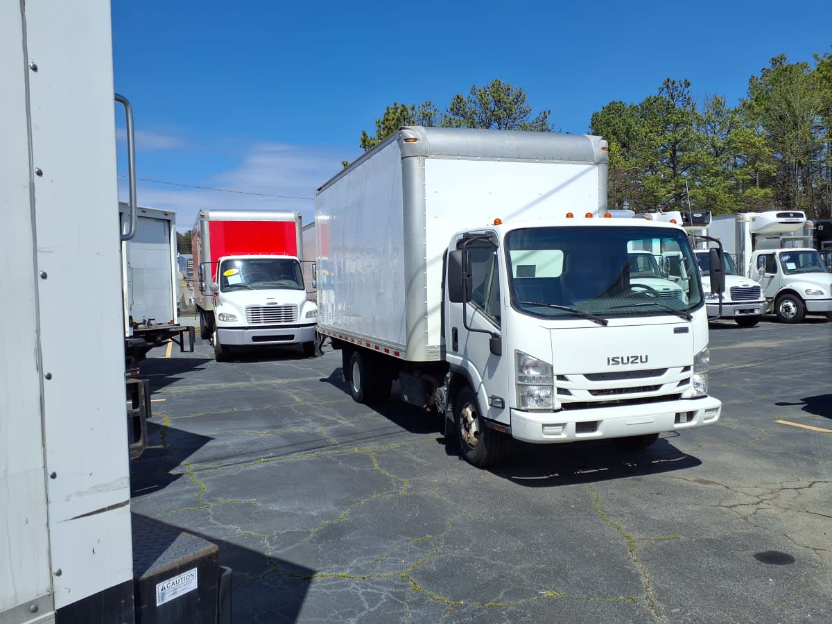 2018 Isuzu NPR HD 810355