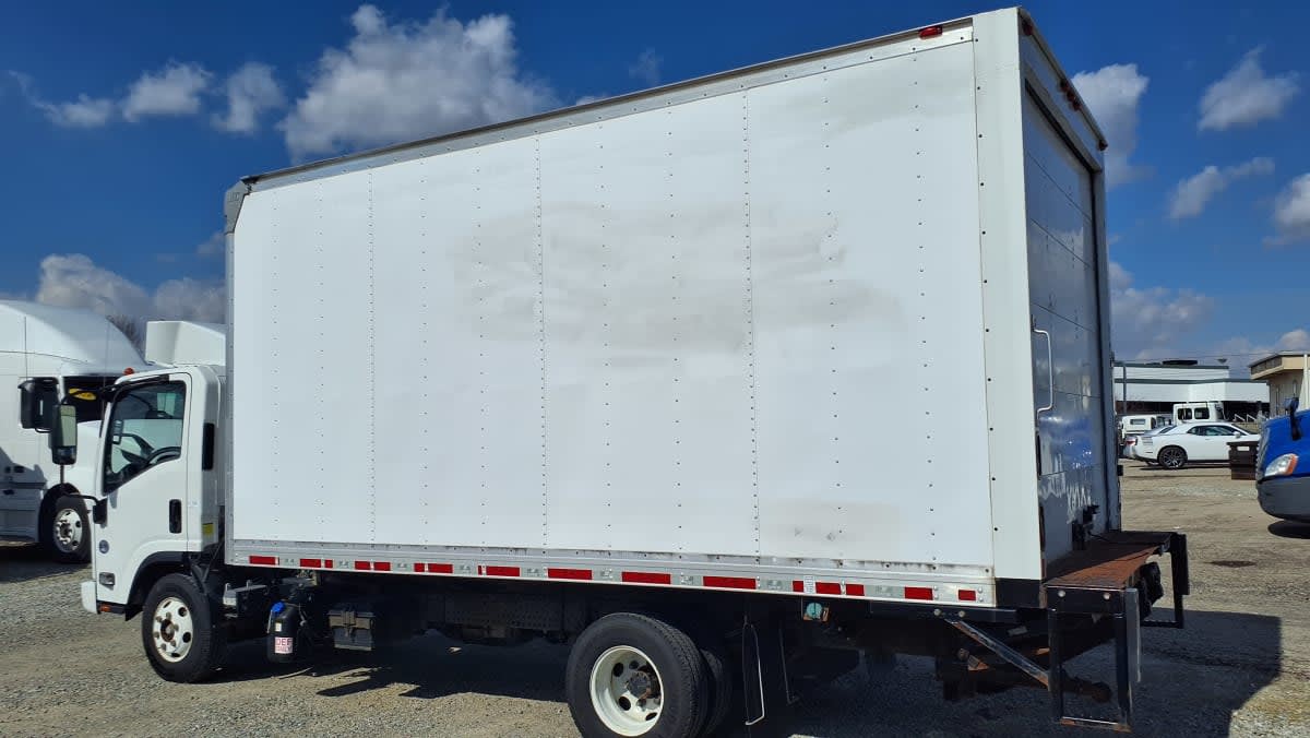 2018 Isuzu NPR HD 810405