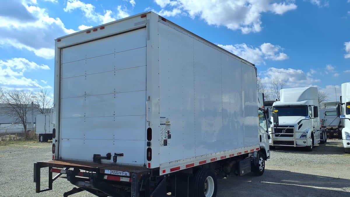 2018 Isuzu NPR HD 810405