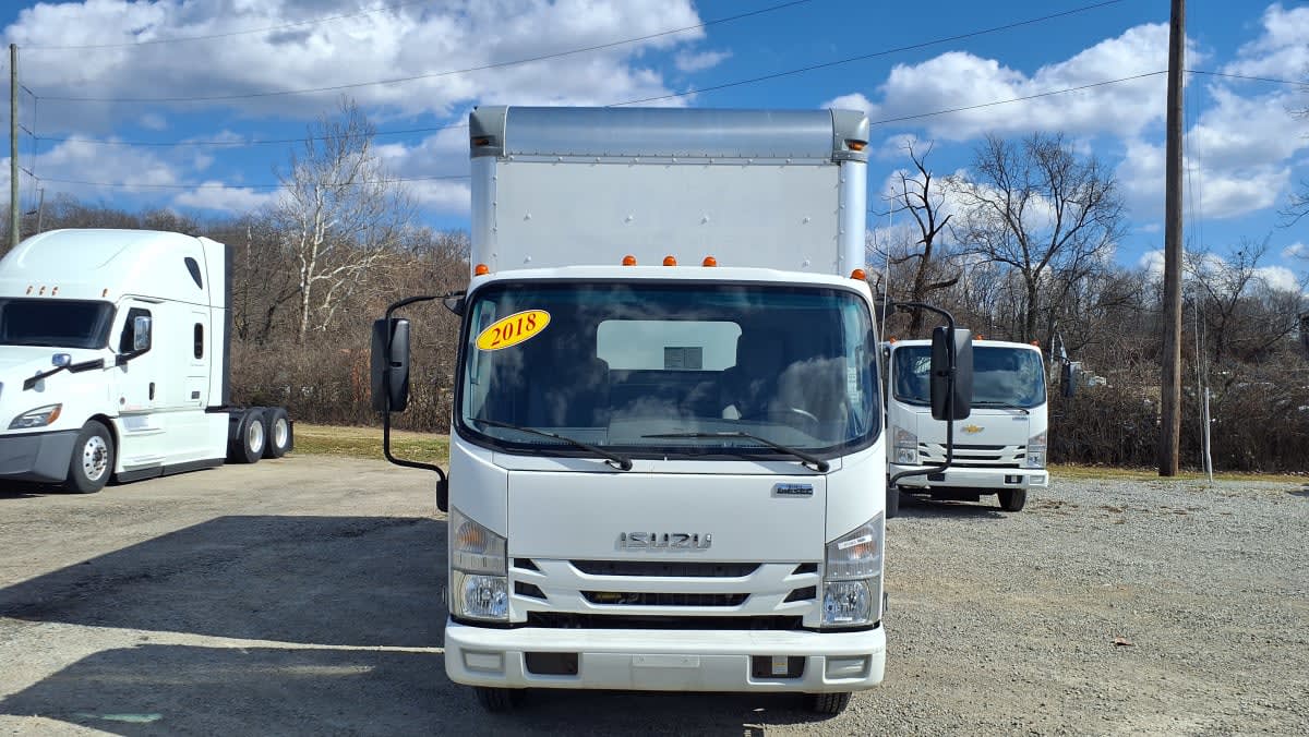 2018 Isuzu NPR HD 810405