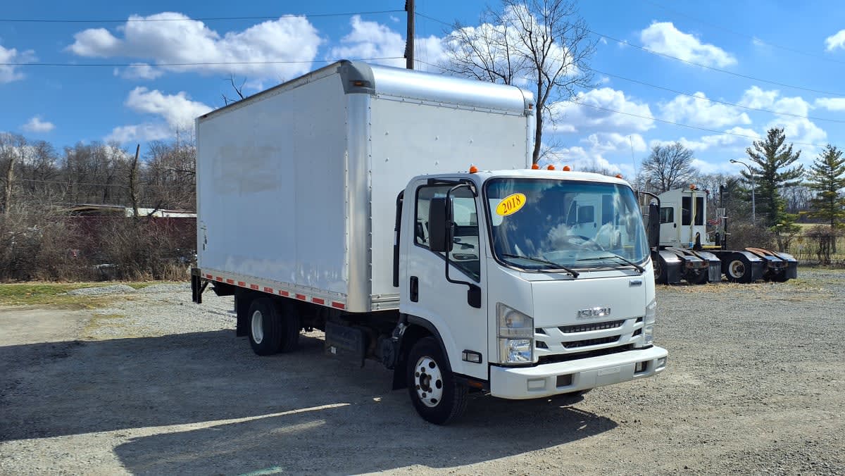 2018 Isuzu NPR HD 810405