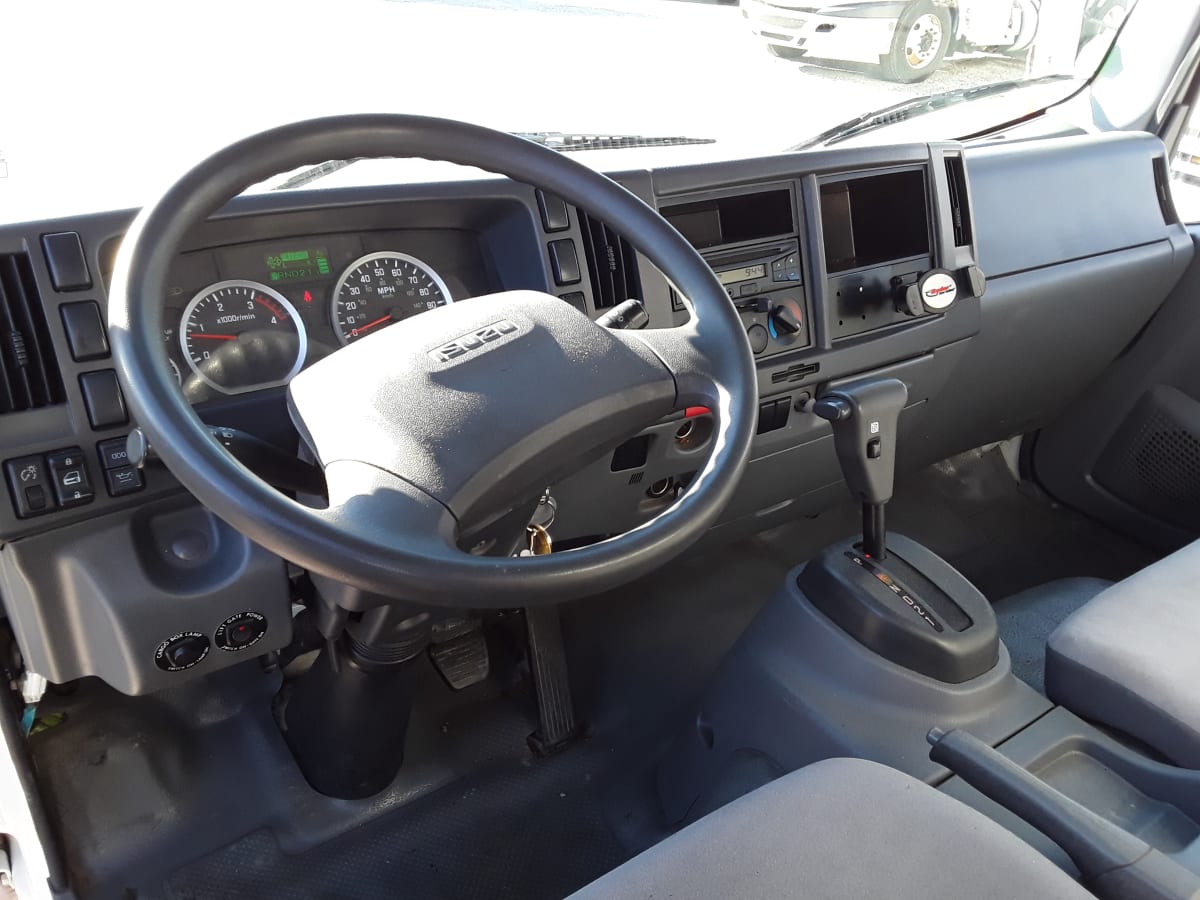 2018 Isuzu NPR HD 810425