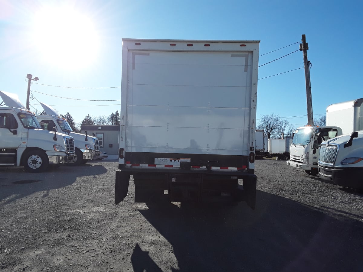 2018 Isuzu NPR HD 810425