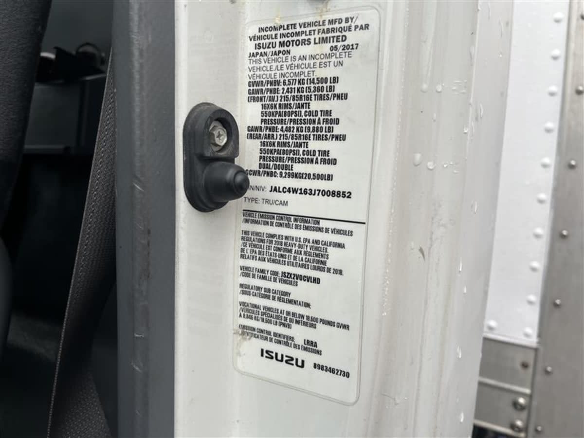 2018 Isuzu NPR HD 810427