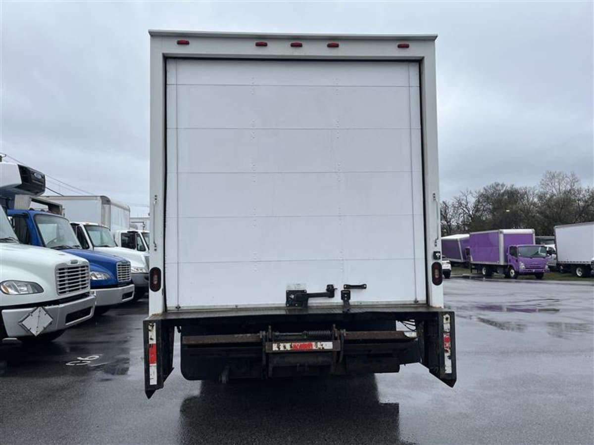 2018 Isuzu NPR HD 810427