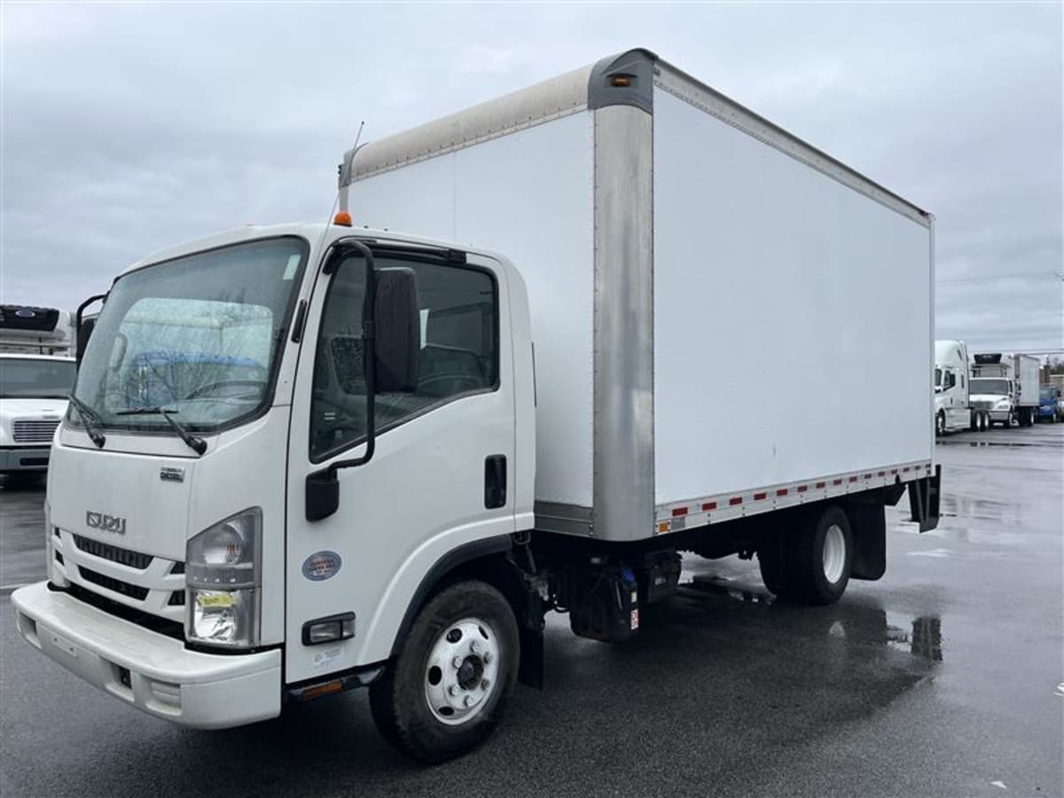 2018 Isuzu NPR HD 810427